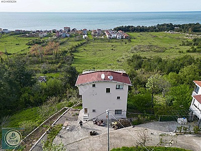 IRMAK MAHALLESİNDE DENİZ MANZARALI 3 KATLI VİLLA