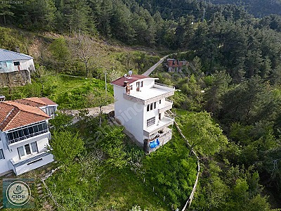 IRMAK MAHALLESİNDE DENİZ MANZARALI 3 KATLI VİLLA