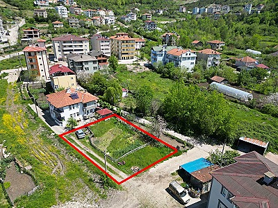 CUMHURİYET MAHALLESİNDE  4 KAT İMARLI ARSA