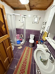 CADDE ÜZERİ MÜSTAKİL EV