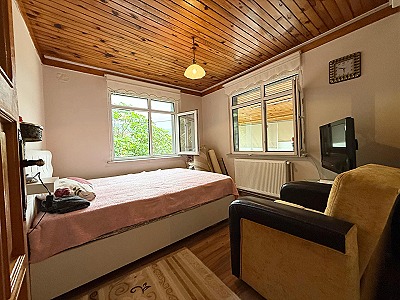 CADDE ÜZERİ MÜSTAKİL EV